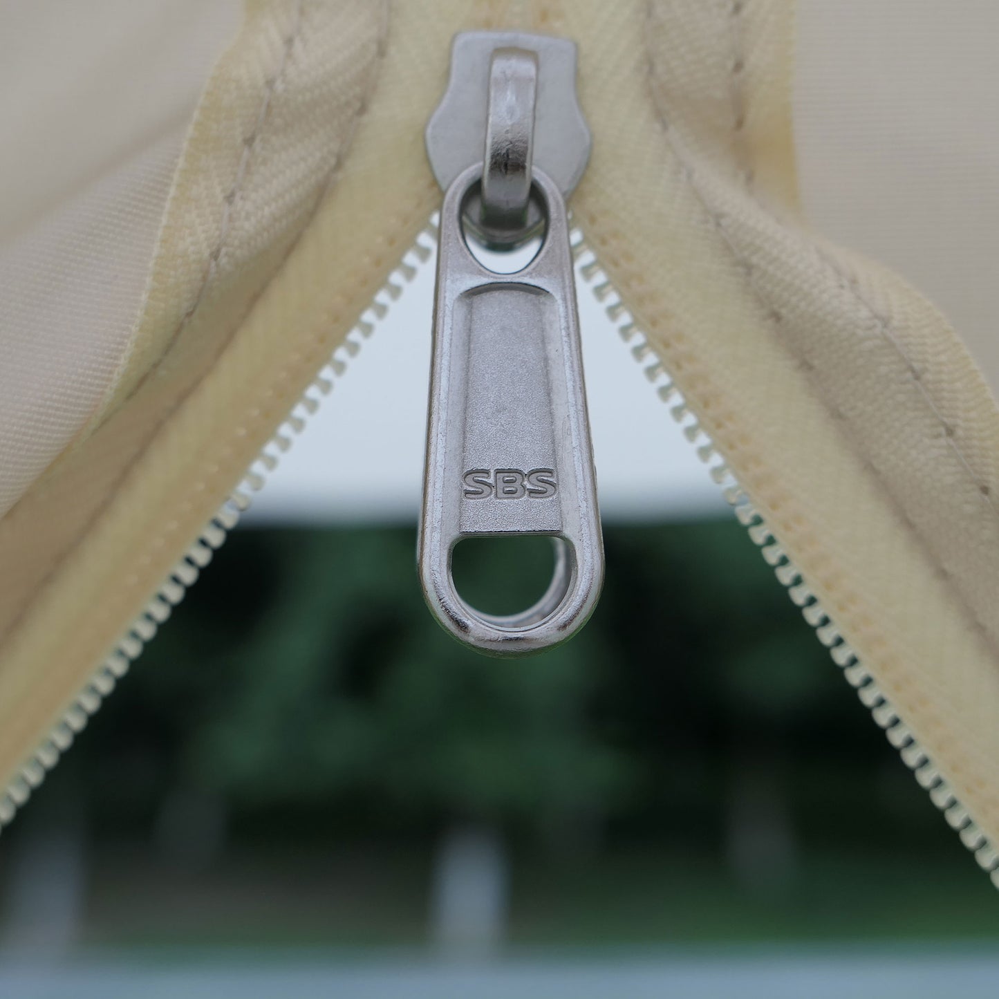 5.76 m ² Inflatable Tents for Camping with canopy, Blow Up Tent with Hand Pump, Easy Setup InflatableTent 4 Season Tent, Waterproof Oxford Air Glamping Tents for Camping Adult 2-3 Person   WL