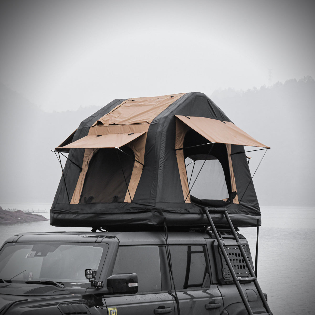 Foldable 2-3 People Amphibious Inflatable Car Roof Top Tent for camping Outdoor Glamping Camping Tent for SUV,Truck( Without Ladder, Two-tone Style, Khaki & Black)